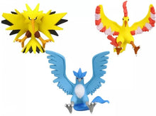 Lade das Bild in den Galerie-Viewer, Pokemon Ball mit Figur - viele Motive