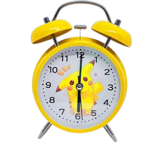 Lade das Bild in den Galerie-Viewer, Klassischer Wecker mit Pikachu, Bisasam, Schiggy u. a. Motiv