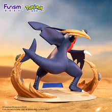 Lade das Bild in den Galerie-Viewer, Garchomp Knakrack Pokemon Figur (ca. 10cm)