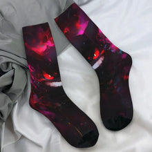 Lade das Bild in den Galerie-Viewer, Farbenfrohe Gengar Socken in vielen bunten Motiven