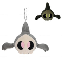Lade das Bild in den Galerie-Viewer, Nebulak Gastly oder Zwirrlicht Duskull Plüsch Anhänger mit leuchtenden Augen bei Dunkelheit