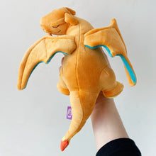 Lade das Bild in den Galerie-Viewer, Niedliches Glurak Charizard Plüsch Kissen (ca. 23cm oder 45cm)