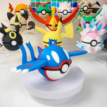 Lade das Bild in den Galerie-Viewer, Premium Pokeball im Groudon, Rayquaza oder Kyogre Look Poké Ball