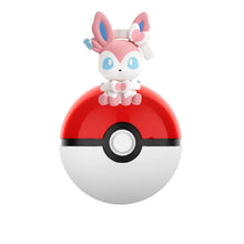 Lade das Bild in den Galerie-Viewer, Pokebälle mit Pokemon Figur - viele Motive