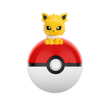 Lade das Bild in den Galerie-Viewer, Pokebälle mit Pokemon Figur - viele Motive