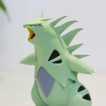 Lade das Bild in den Galerie-Viewer, Despotar Tyranitar Pokemon Figur (ca. 10cm)