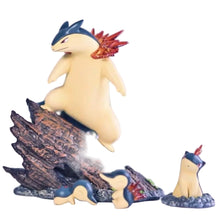 Lade das Bild in den Galerie-Viewer, Tornupto Typhlosion Figuren Set (ca. 13cm)