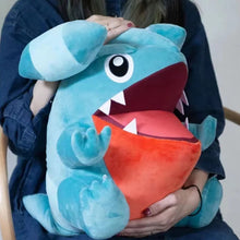 Lade das Bild in den Galerie-Viewer, XXL Kaumalat Gible Pokemon Stofftier (ca. 50cm)