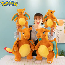 Lade das Bild in den Galerie-Viewer, XXL Glurak Charizard Kuscheltier Pokemon (35/45/60cm)