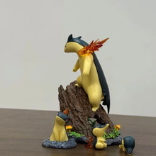 Lade das Bild in den Galerie-Viewer, Tornupto Typhlosion Figuren Set (ca. 13cm)