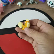 Lade das Bild in den Galerie-Viewer, Arkani Arcanine oder Growlithe Fukano Pokemon Figuren