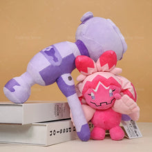 Lade das Bild in den Galerie-Viewer, Granforgita Tinkaton Plüschtier Pokemon (ca. 28x13x27cm)