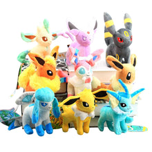 Lade das Bild in den Galerie-Viewer, Eevee / Evoli Plüsch Pokemon (8 zur Auswahl) kaufen