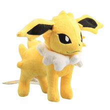 Lade das Bild in den Galerie-Viewer, Eevee / Evoli Plüsch Pokemon (8 zur Auswahl) kaufen