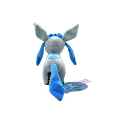 Lade das Bild in den Galerie-Viewer, Glaziola / Glaceon Plüsch Pokemon (ca. 17cm) kaufen