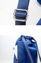 Lade das Bild in den Galerie-Viewer, Pikachu Nylon Tasche / Beutel mit Kordelverschluß kaufen