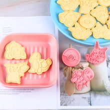 Lade das Bild in den Galerie-Viewer, Pokemon Ausstechformen für Kekse kaufen