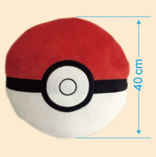 Lade das Bild in den Galerie-Viewer, Großes Plüsch Pokéball Kissen ca. 40x40cm kaufen