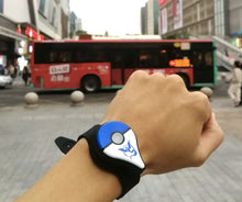 Lade das Bild in den Galerie-Viewer, Pokemon Go Plus Bluetooth Autocatch Armband kaufen