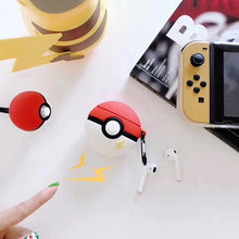 Lade das Bild in den Galerie-Viewer, Pokemon Poke Ball AirPod Case Schutzhülle im Pokeball Look kaufen
