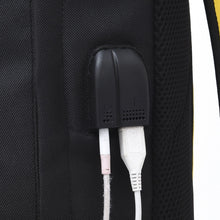 Lade das Bild in den Galerie-Viewer, Großer Pokemon Schulrucksack mit USB Ladebuchse im Pikachu Look kaufen