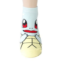 Lade das Bild in den Galerie-Viewer, Süße Pokemon Socken (Pikachu, Charmander, Enton oderSchiggy) kaufen
