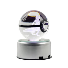 Lade das Bild in den Galerie-Viewer, Wundervoller Pokemon Crystal Pokeball - LED Beleuchtung - viele Motive kaufen