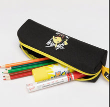 Lade das Bild in den Galerie-Viewer, Pokemon Pikachu Canvas Federmappe / Federtasche kaufen