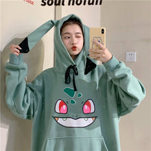 Lade das Bild in den Galerie-Viewer, Toller Pikachu, Glumanda, Schiggy oder Enton Pokemon Oversize Hoodie Pullover kaufen