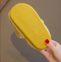 Lade das Bild in den Galerie-Viewer, Pokemon Pikachu Plüschige Kinder Hausschuhe kaufen