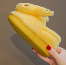 Lade das Bild in den Galerie-Viewer, Pokemon Pikachu Plüschige Kinder Hausschuhe kaufen