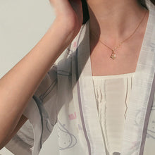 Lade das Bild in den Galerie-Viewer, Pokemon Pikachu Halskette Gold oder Silber kaufen