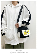 Lade das Bild in den Galerie-Viewer, Pikachu Umhängetasche in verschiedenen Farben kaufen