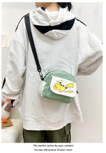 Lade das Bild in den Galerie-Viewer, Pikachu Umhängetasche in verschiedenen Farben kaufen