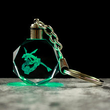 Lade das Bild in den Galerie-Viewer, Pokemon Kristall Anhänger mit 3D Effekt - viele Motive kaufen