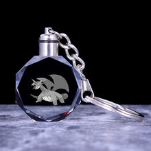 Lade das Bild in den Galerie-Viewer, Pokemon Kristall Anhänger mit 3D Effekt - viele Motive kaufen