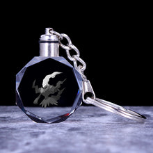 Lade das Bild in den Galerie-Viewer, Pokemon Kristall Anhänger mit 3D Effekt - viele Motive kaufen