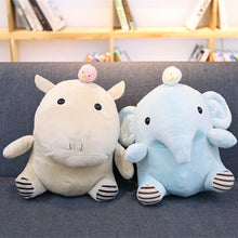 Lade das Bild in den Galerie-Viewer, Niedliches Hippo oder Elefanten Kuscheltier Baby mit Decke kaufen