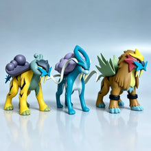 Lade das Bild in den Galerie-Viewer, Detailreiche Suicune, Entei oder Raikou Pokemon Figuren
