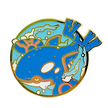 Lade das Bild in den Galerie-Viewer, Rayquaza, Groudon oder Kyogre Brosche, Pin Anstecker
