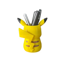 Lade das Bild in den Galerie-Viewer, Niedlicher Pikachu Stiftehalter für Schreibtisch, Kinder, Schule etc.
