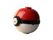 Lade das Bild in den Galerie-Viewer, Pokeball als Baustein-Spielzeug (ca. 7cm)
