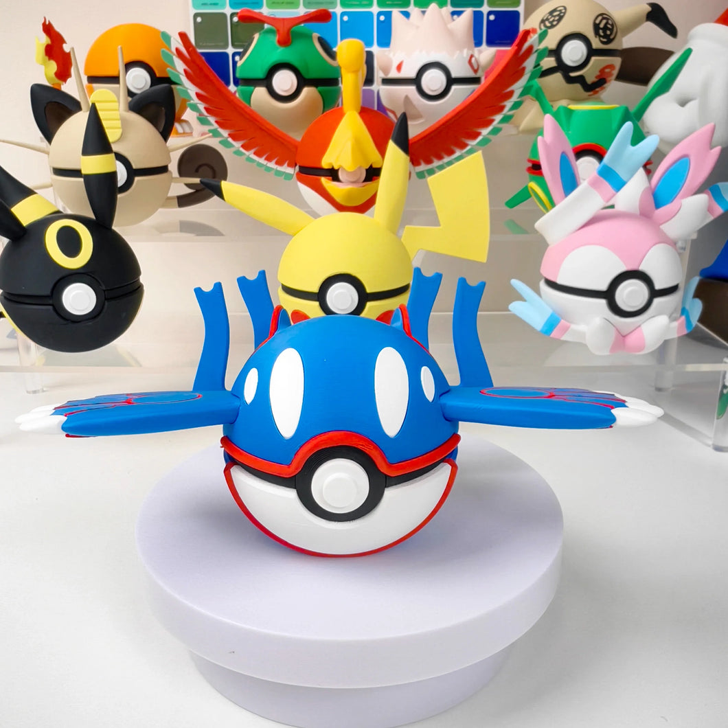 Premium Pokeball im Groudon, Rayquaza oder Kyogre Look Poké Ball
