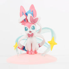 Lade das Bild in den Galerie-Viewer, 4 Stk. Pokemon Figuren Set mit Pikachu, Feelinra Sylveon, Togepi und Piplup (8-10cm)
