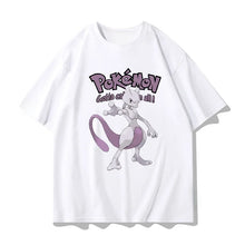 Lade das Bild in den Galerie-Viewer, Weiße Gotta catch em all Pokemon T-Shirts mit Mewtu, Relaxo, Pikachu oder Enton Motiv
