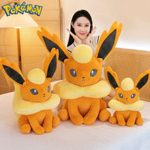 Lade das Bild in den Galerie-Viewer, XXL Flamara Flareon Plüschtier Pokemon (45/60/80cm)
