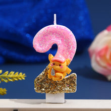 Lade das Bild in den Galerie-Viewer, Pinke Pikachu Glitter Kerze mit Jahreszahl für tolle Geburtstage
