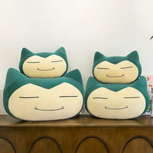 Lade das Bild in den Galerie-Viewer, Plüschiges Relaxo Snorlax Kissen (35-55cm) als Deko oder zum kuscheln

