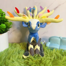 Lade das Bild in den Galerie-Viewer, Tolles Xerneas Plüsch Pokemon (ca. 12cm)
