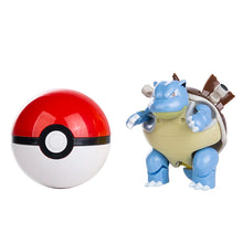 Lade das Bild in den Galerie-Viewer, Pokemon Spielzeug - Großer Pokeball mit Pokemon Figur zum spielen oder sammeln
